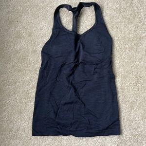 Lululemon tank size 4